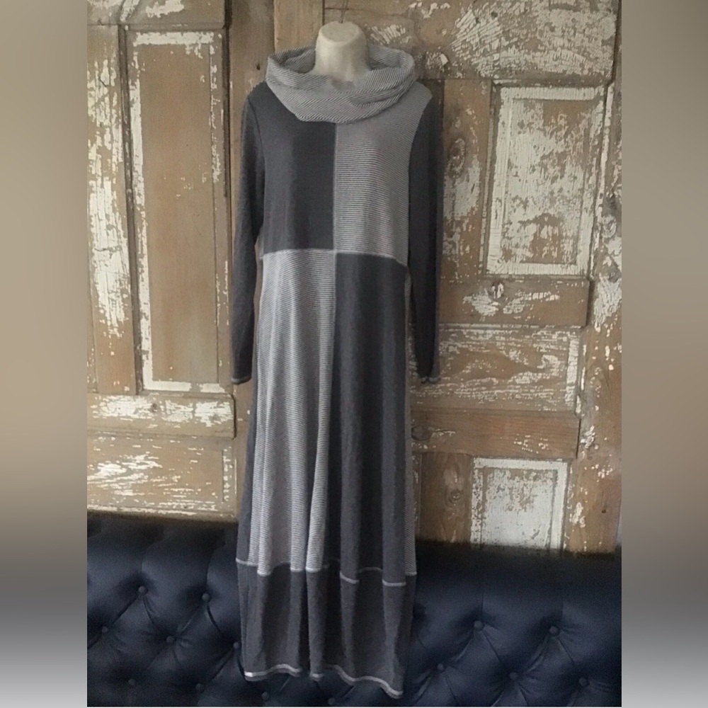 IC By Connie K Grey White Maxi Dress Lagenlook -- Removable turtleneck.  EUC-M